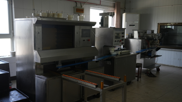 庫(kù)爾勒 鄉(xiāng)村食品加工廠，架起就業(yè)與銷售'零距離'橋梁